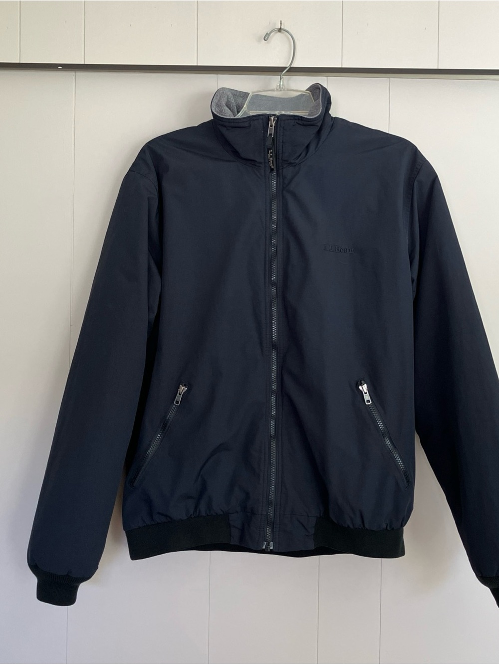 L.L. Bean Black Zip-Up Bomber Jacket Fleece Lined Zip Pockets